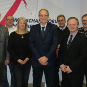 (Foto, v.l.n.r.:) Frank Wolsfeld, Peter Happ, Eva Seeber, Dirk Velten, Dr. Markus Schultz, Oberbürgermeister Jan Einig, Jürgen Müller